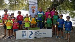 Acto de entrega de los chalecos a los jvenes piragistas