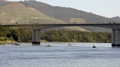 El paso elevado sobre el Mi�o lleva 22 a�os en servicio