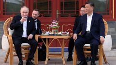 El presidente de Rusia, Vladimir Putin, con su hom�logo chino, Xi Jinping, en una visita del jefe del Kremlin a Pek�n.