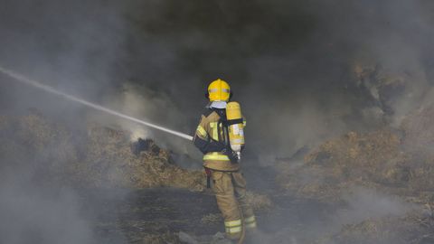 Imagen de archivo de un trabajo de extincin de incendios