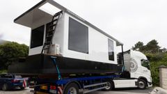 La segunda vivienda flotante se bot� ayer en Mux�a