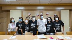 Miembros de Asseii y sanitarias, en el Hospital Montecelo de Pontevedra, en la presentaci�n de la jornada