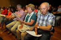 O p�blico cantou durante o acto varios temas mari�eiros. 