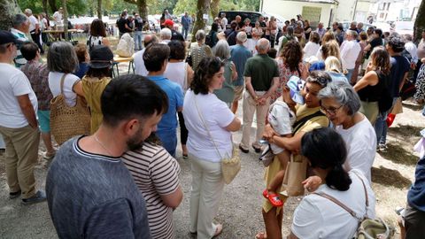Un acto de homenaje a la antigua asociaci�n A Raxeira, que impuls� la feria