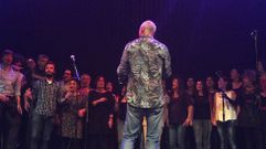 Actuaci�n del Coro da R� en la gala ben�fica del Paluso