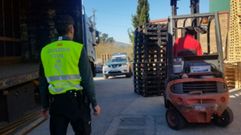 Tres detenidos en Mos por robar pal�s por valor de 24.000 euros