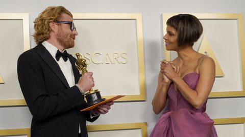 El filme Mank se llev dos scar, el de mejor fotografa para Erik Messerschmidt, que posa con Halle Berry...