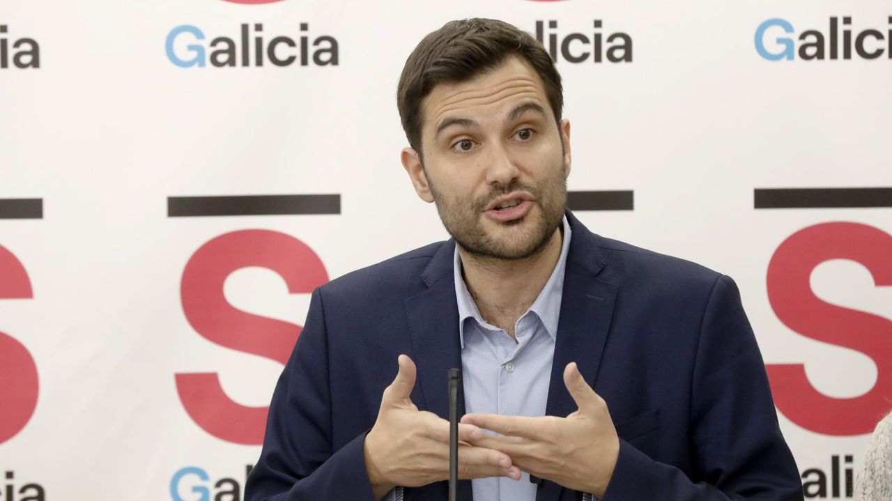 Sumar invita a llevar en coche al ministro de Transportes por toda la AP-9, pero pagando él los peajes