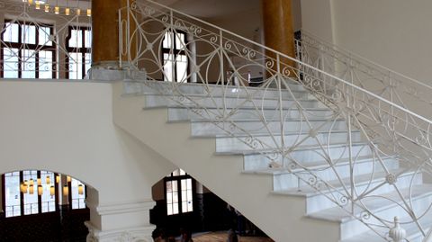 Detalle de la rejer�a instalada en las escaleras principales