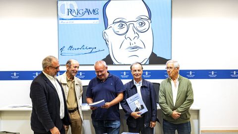 Presentaci&oacute;n do n&uacute;mero 55 da revista Raigame dedicado a Ram&oacute;n Otero Pedrayo