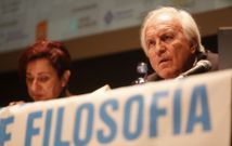 El profesor Jos� Antonio Nieto Pi�eroba, en su intervenci�n en la Semana de Filosof�a. 