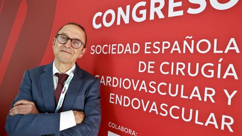 Juan Jos� Legarra, presidente saliente de la Sociedad Espa�ola de Cirug�a Cardiovascular y Endovascular y jefe de servicio en el Hospital �lvaro Cunqueiro de Vigo