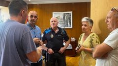 Inma Azor�n, junto a Alejandro Lorenzo, Daniel Rodr�guez y Fernando Cruces, durante el reencuentro celebrado en O Porri�o casi dos a�os despu�s de la dana.