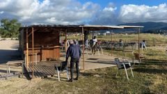 Imagen de uno de los bares de temporada en Praia Am�rica