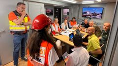 Un momento del simulacro de activaci�n del plan de emergencia exterior (PEE) de Foresa, en Caldas, este lunes
