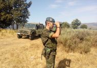 Un militar de la Brilat otea el horizonte controlando posible actividad incendiaria. 