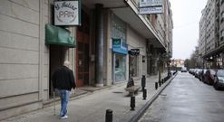 Ante la falta de locales en Calvo Sotelo los negocios han empezado a florecer en Justo Mart�nez. 