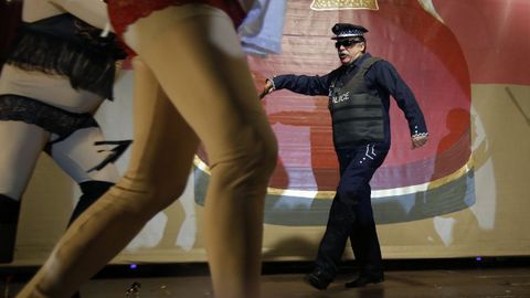 Garc�a Seoane, disfrazado de polic�a durante una fiesta de carnaval en el a�o 2017