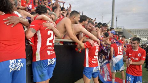 Los jugadores ourensanistas estuvieron bien respaldados por su p&uacute;blico en Cuenca