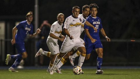 Miguel Fernndez, durante un dos seus partidos coa UMKC