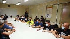 El comit� de empresa de Alcoa mantuvo este mi�rcoles una reuni�n en sus locales de la f�brica para analizar la situaci�n tras el acuerdo alcanzado el martes en MAdrid