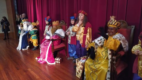 Los Reyes recibieron a los nios en el auditorio de Quiroga