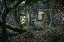 Imagen de la aldea de San Benito de Grobas, en O Cand�n que lleva a�os abandonada. 