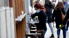Primer d�a con la hosteler�a solo pudiendo trabajar la terraza