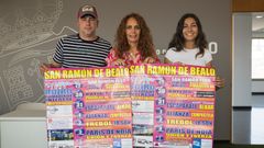 Ismael Rial, Mara Outeiral y Alexandra Bermdez presentaron el programa festivo.