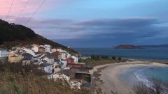 Vista del Porto de Bares, en el municipio de Ma��n