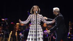 As fue el concierto de Luz Casal y la Filharmona de Galicia en el Obradoiro