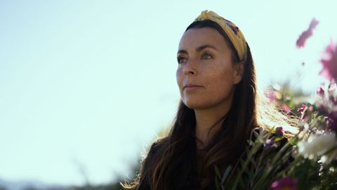 Alba Broull�n, la ejecutiva que cambi� su vida como ejecutiva para dedicarse a la plantaci�n de semillas