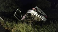 El coche se sali� de la carretera y acab� en un prado