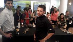 Javier Fins y Federico L�pez compartieron ayer consejos y recetas con la hosteler�a estradense.