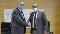 Manuel Reigosa, rector de la Universidad de Vigo, y Marcos Mart�n Gonz�lez, director da empresa Viaqua