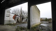 Nave abandonada de la antigua f�brica de cart�n