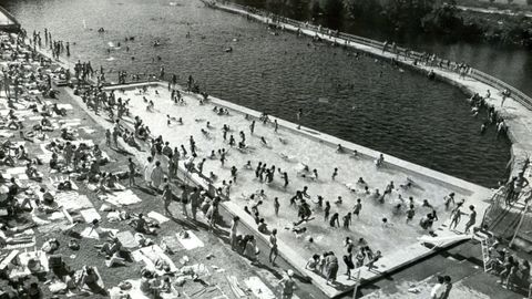 Decenas de lucenses disfrutan de un día de río en el Fluvial