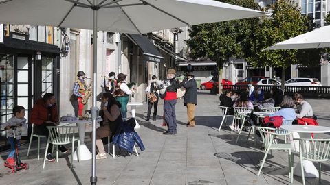 Fin del cierre perimetral por el COVID-19 en Xinzo con la hostelería abierta hasta las once de la noche.