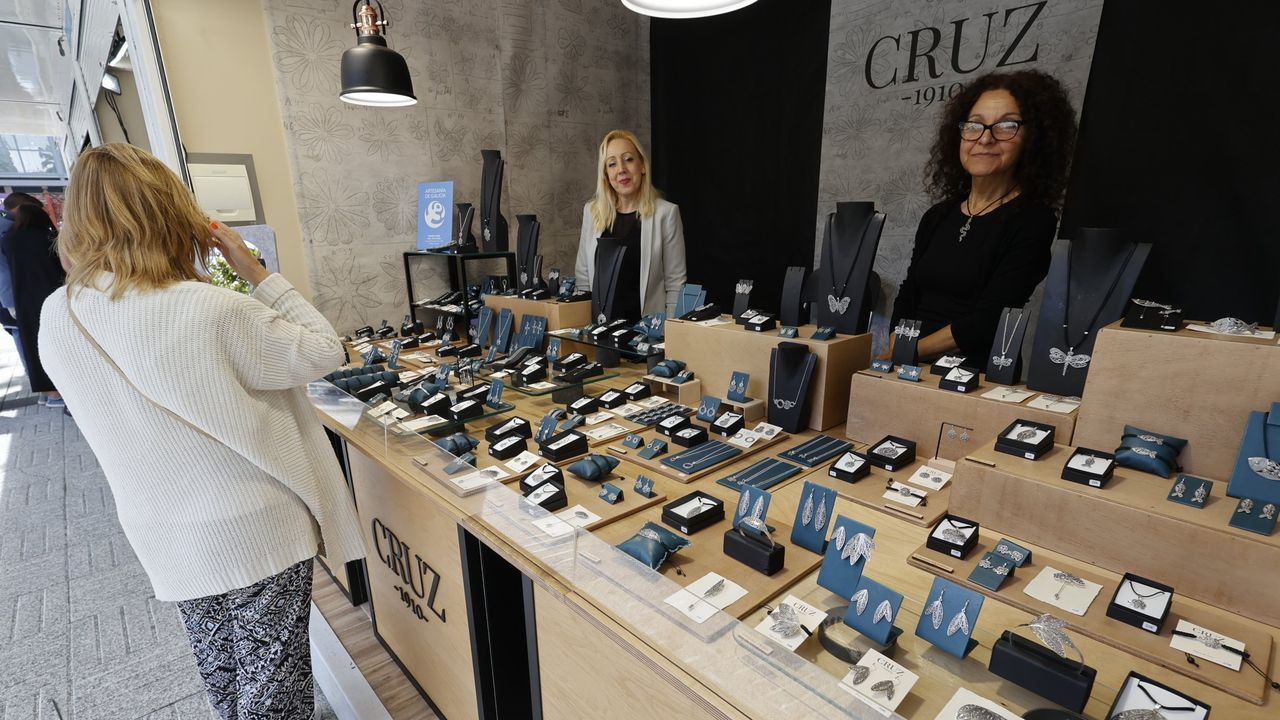 Artesanos y libreros toman en agosto el centro de A Coruña