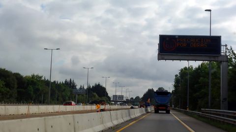 Obras del tercer carril de la autopista Y.