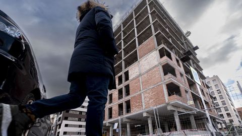 Edificio en obras donde fueron hallados los cuerpos