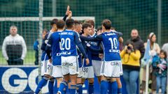 El Vetusta celebra uno de los goles al Coruxo