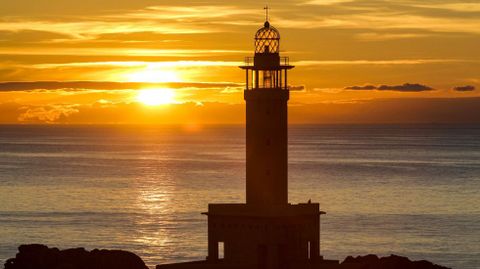 Puesta de sol desde el faro de Punta Nariga, Malpica.
