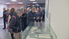 La exposici�n sobre los 50 a�os de actividad bibliogr�fica de Adolfo de Abel Vilela se clausura esta tarde. 