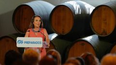 Cuca Gamarra en su intervenci�n en el acto del PP celebrado en unas bodegas de Jerez de la Frontera