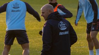 El entrenador del Celta Fortuna, Fredi �lvarez, en el entrenamiento de este viernes.