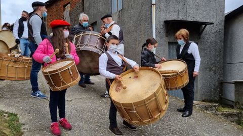 Desfile de entroido en Vilario de Conso