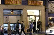 En el edificio ya est�n depositados cientos puntales met�licos para apuntalar la placa.