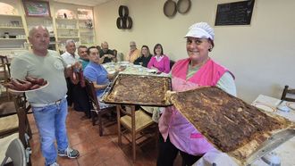 Pancho y Conchi, en su casa de Vilame&aacute;n, donde la tierra y la cocina van de la mano.
