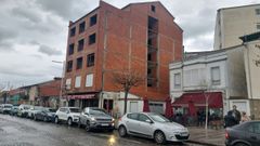 La licencia del edificio que sigue con el ladrillo a la vista en la Compa��a es de 1972